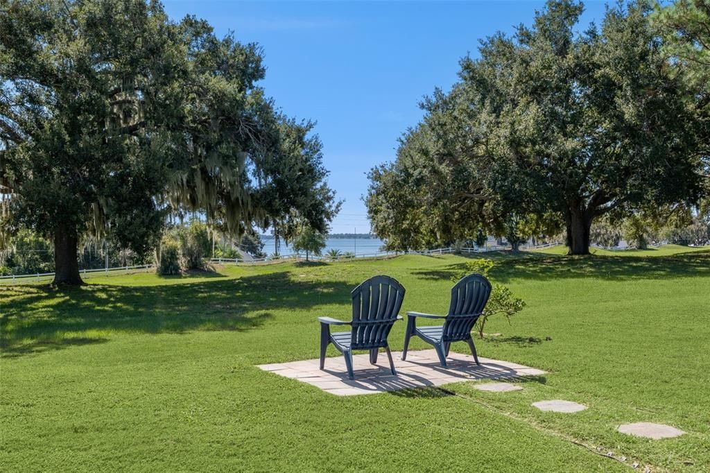 Под контрактом: $595,000 (4 спален, 3 ванн, 2711 Квадратных фут)