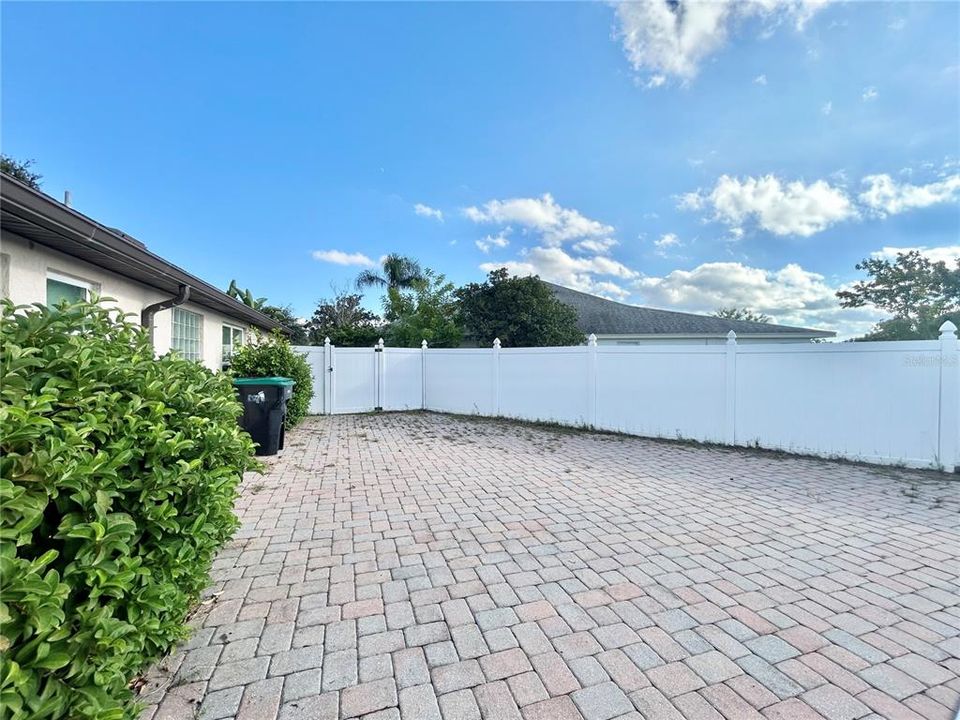 На продажу: $500,000 (4 спален, 3 ванн, 2321 Квадратных фут)