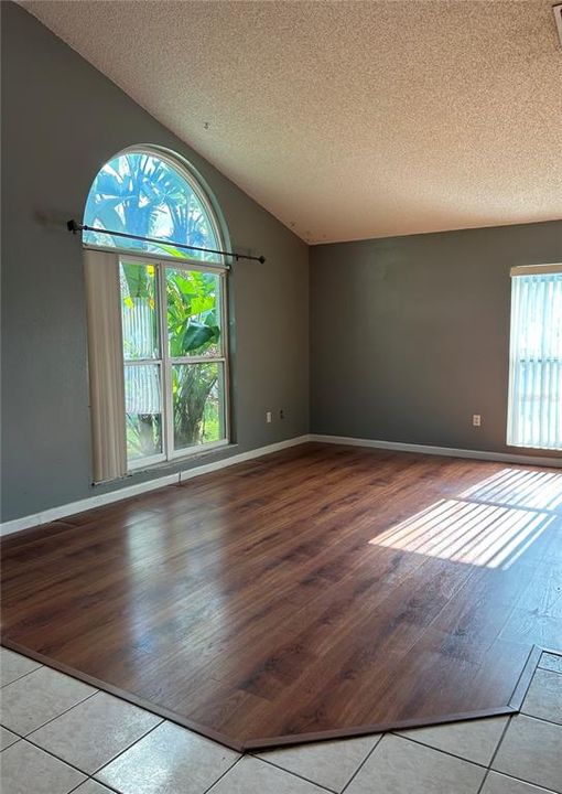 На продажу: $500,000 (4 спален, 3 ванн, 2321 Квадратных фут)