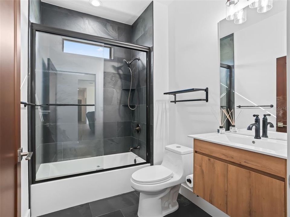 For Sale: $1,625,000 (3 beds, 2 baths, 2039 Square Feet)