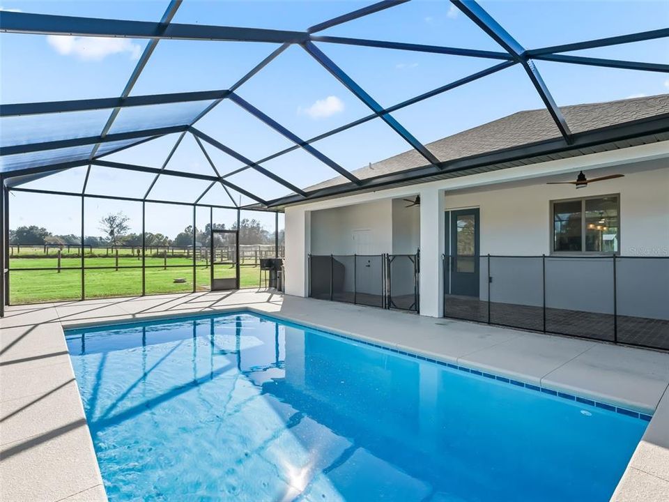 For Sale: $1,625,000 (3 beds, 2 baths, 2039 Square Feet)