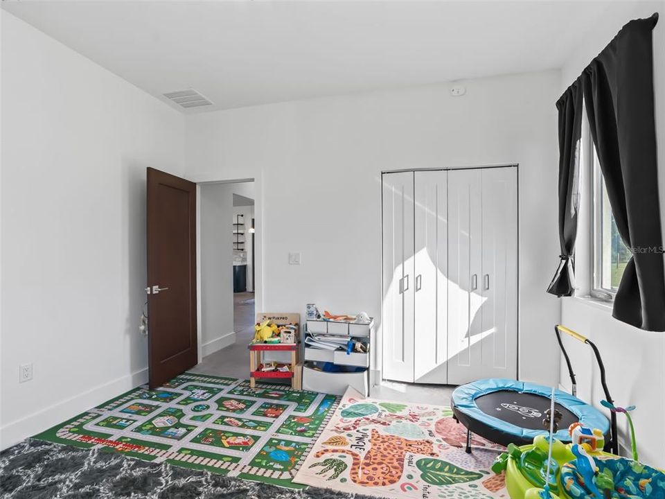 For Sale: $1,625,000 (3 beds, 2 baths, 2039 Square Feet)