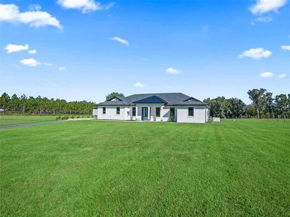 For Sale: $1,625,000 (3 beds, 2 baths, 2039 Square Feet)