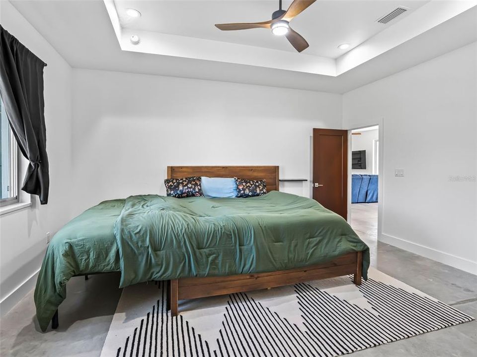 For Sale: $1,625,000 (3 beds, 2 baths, 2039 Square Feet)