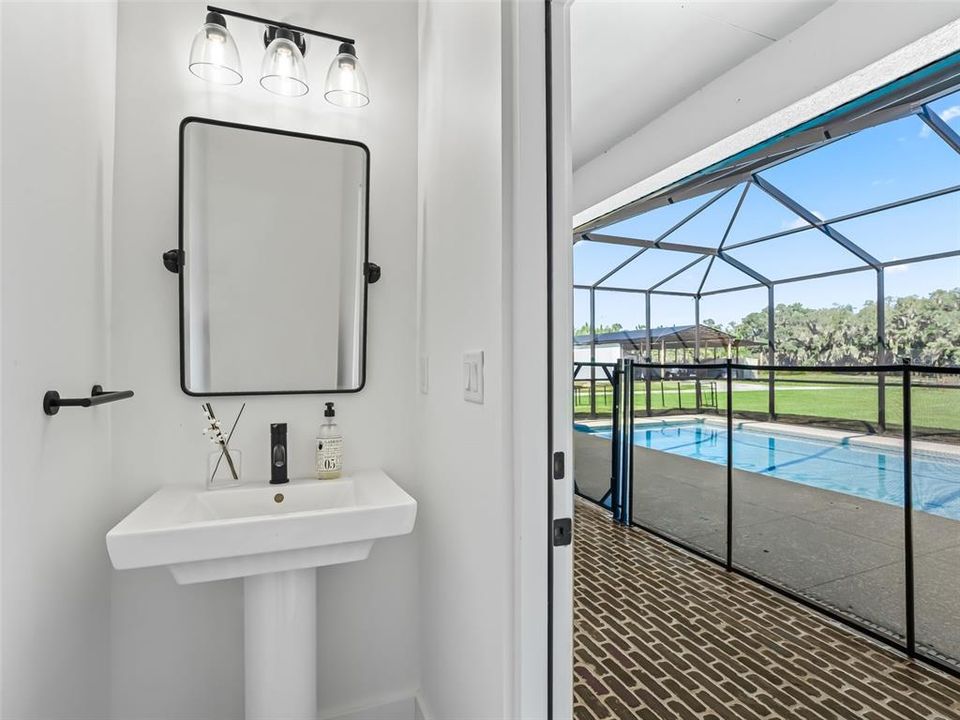 For Sale: $1,625,000 (3 beds, 2 baths, 2039 Square Feet)