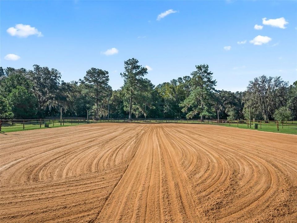 For Sale: $1,625,000 (3 beds, 2 baths, 2039 Square Feet)