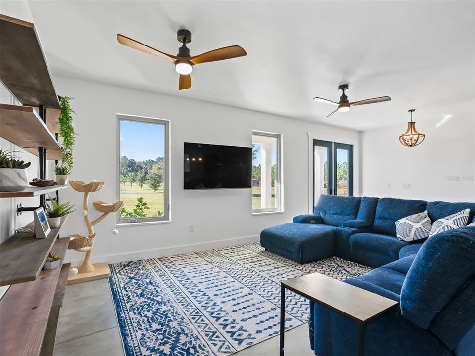 For Sale: $1,625,000 (3 beds, 2 baths, 2039 Square Feet)