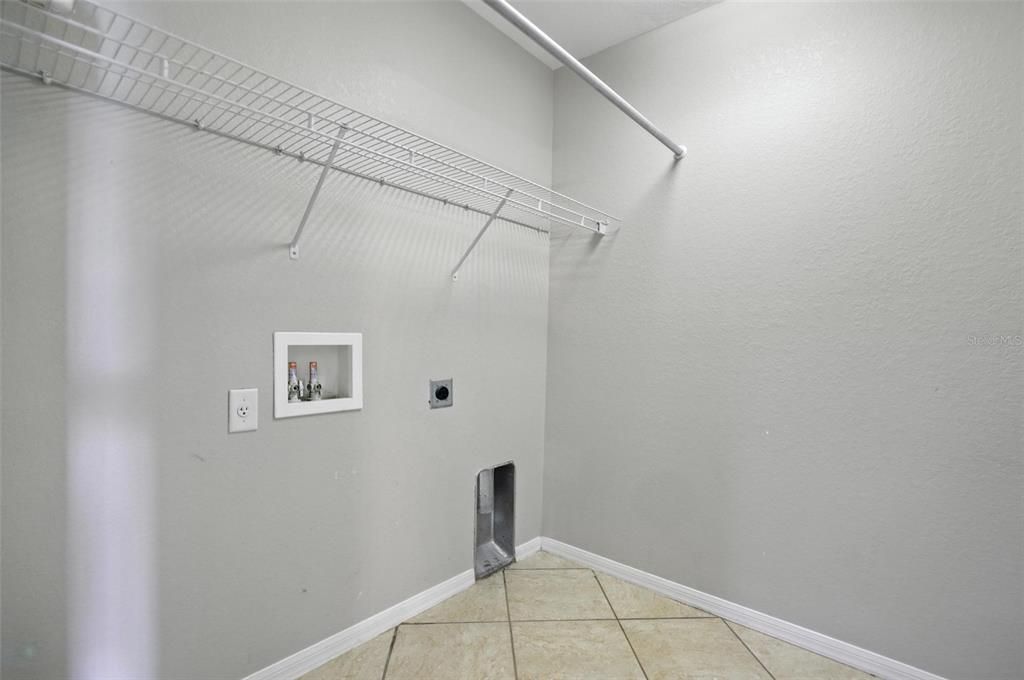 待售: $465,000 (4 贝兹, 3 浴室, 2936 平方英尺)