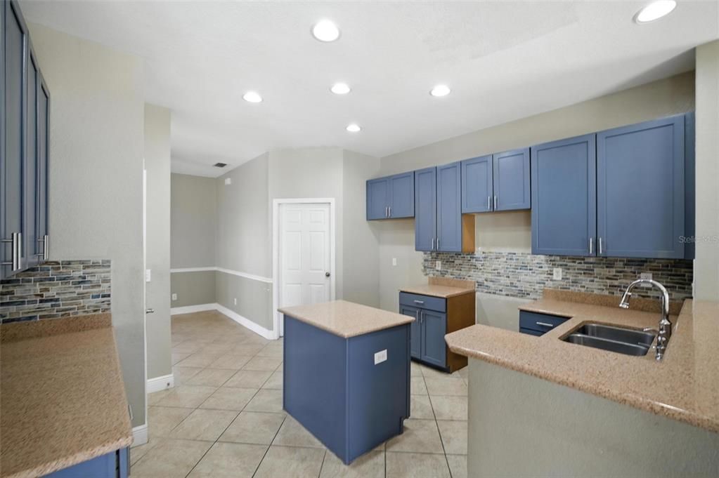 待售: $465,000 (4 贝兹, 3 浴室, 2936 平方英尺)