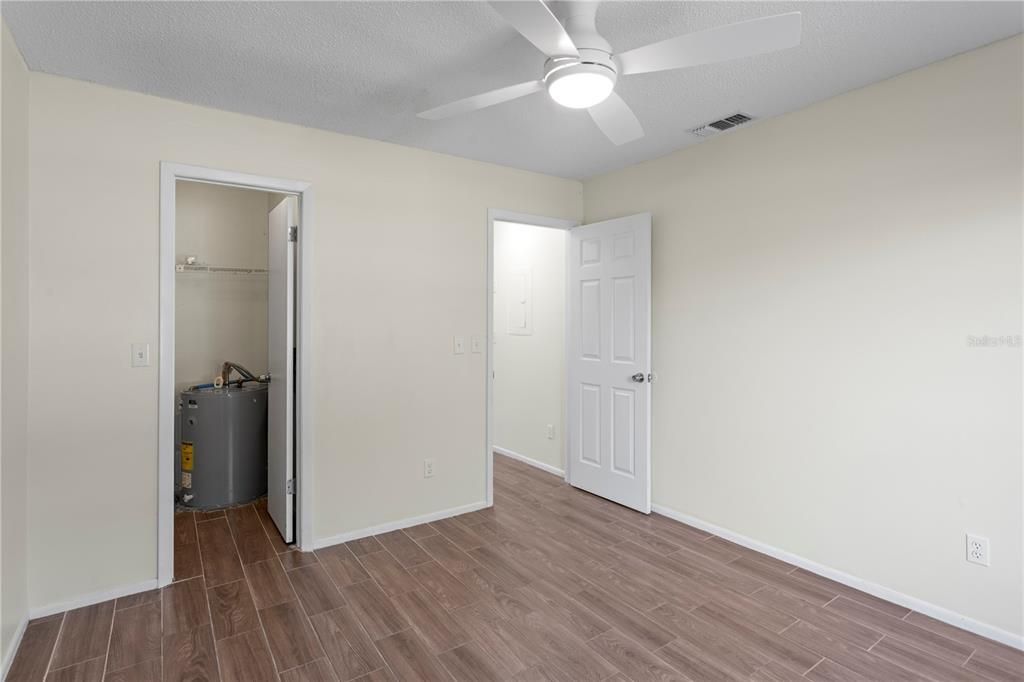 В аренду: $1,700 (2 спален, 1 ванн, 804 Квадратных фут)