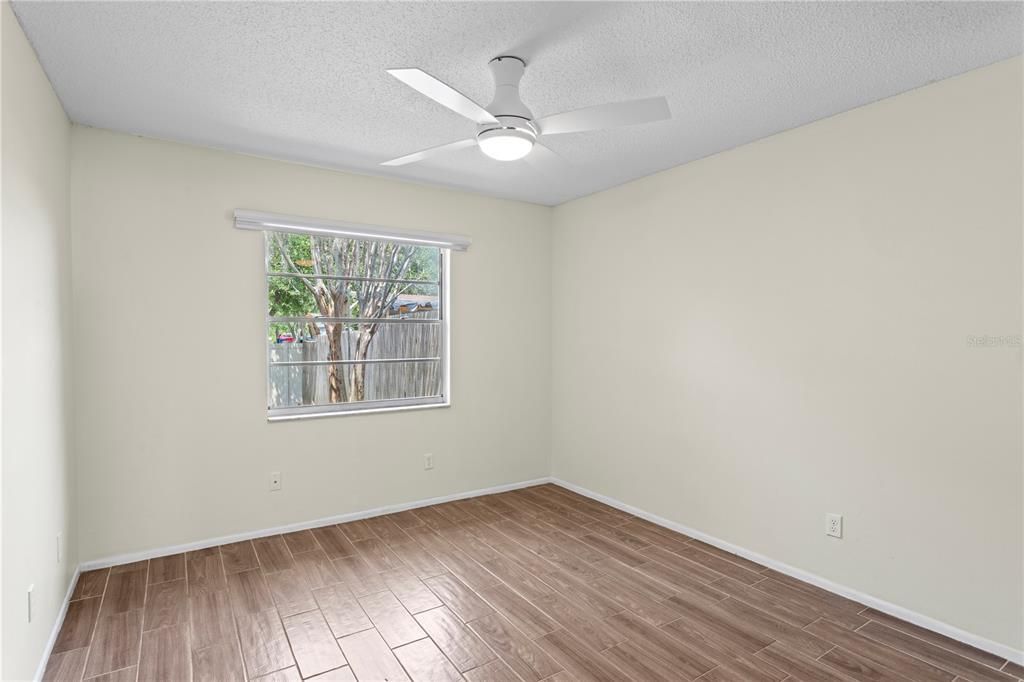 В аренду: $1,700 (2 спален, 1 ванн, 804 Квадратных фут)