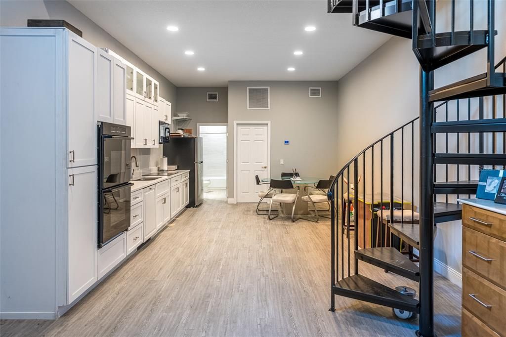 待售: $1,200,000 (15.00 acres)