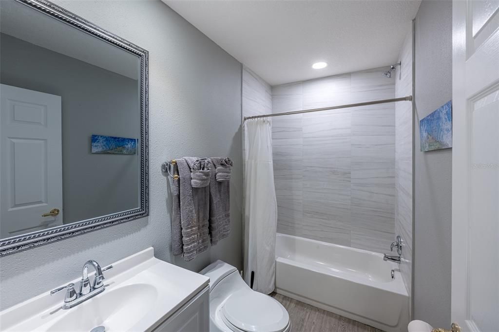 待售: $1,200,000 (15.00 acres)