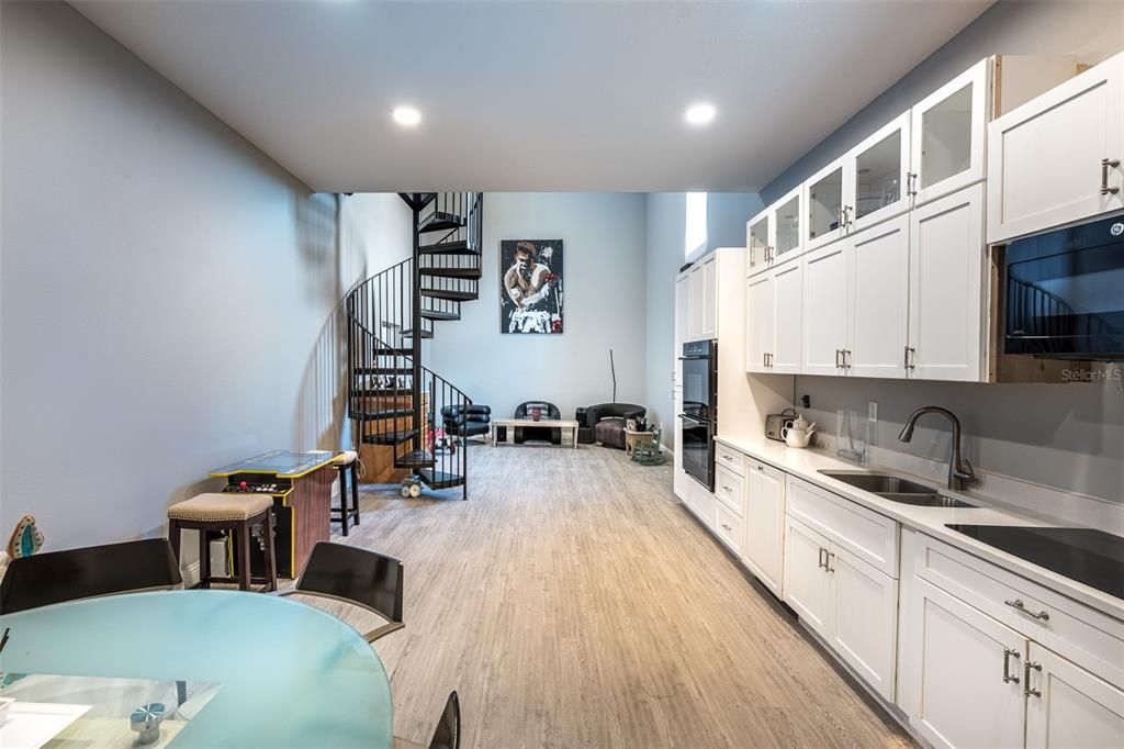 待售: $1,200,000 (15.00 acres)