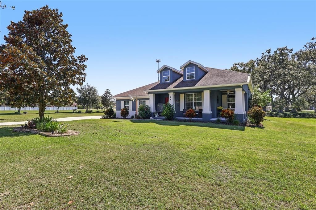 For Sale: $716,800 (4 beds, 2 baths, 2608 Square Feet)