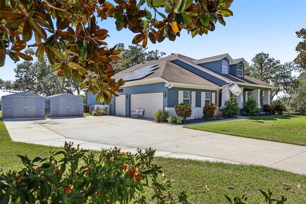 For Sale: $716,800 (4 beds, 2 baths, 2608 Square Feet)