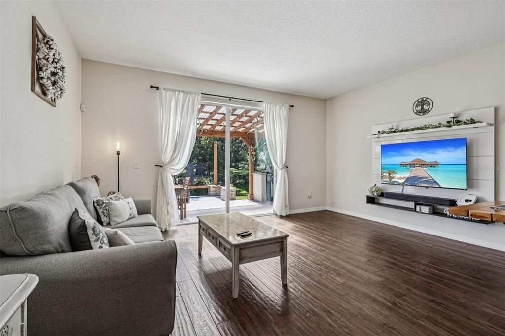 For Sale: $716,800 (4 beds, 2 baths, 2608 Square Feet)