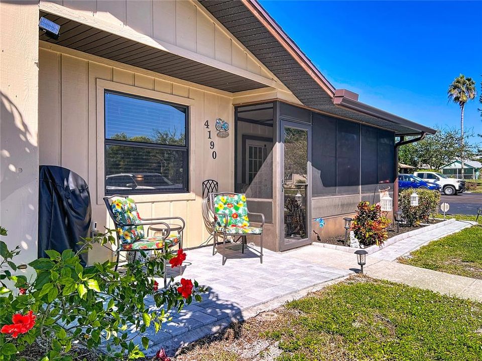 For Sale: $245,000 (2 beds, 2 baths, 1044 Square Feet)