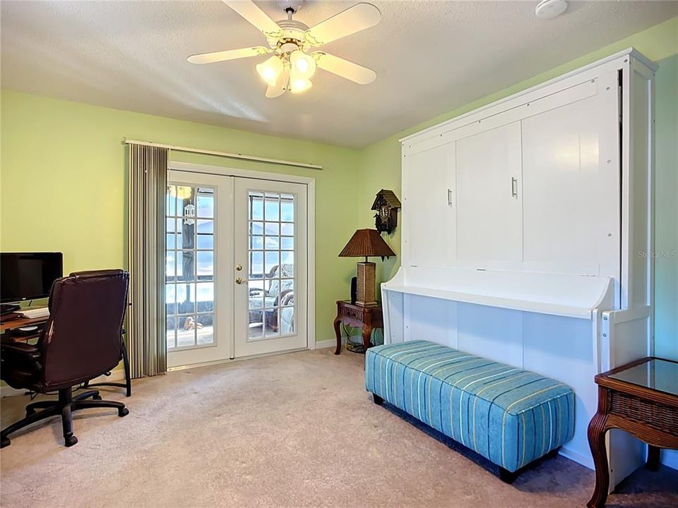 For Sale: $245,000 (2 beds, 2 baths, 1044 Square Feet)