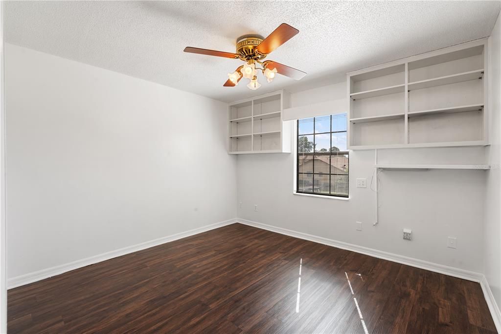 待售: $275,000 (2 贝兹, 2 浴室, 1418 平方英尺)