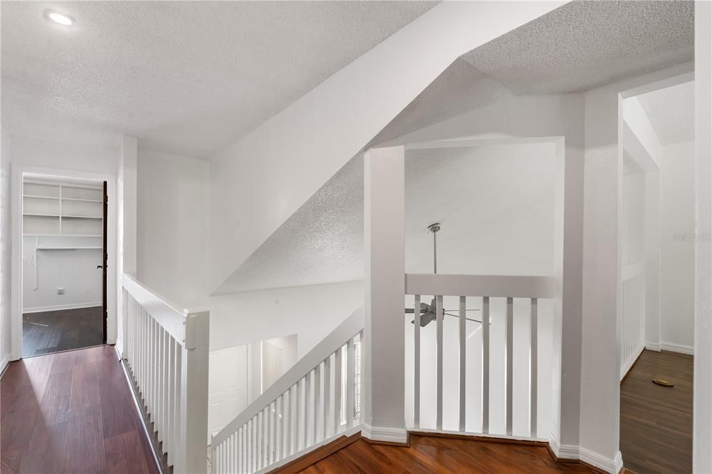 待售: $275,000 (2 贝兹, 2 浴室, 1418 平方英尺)