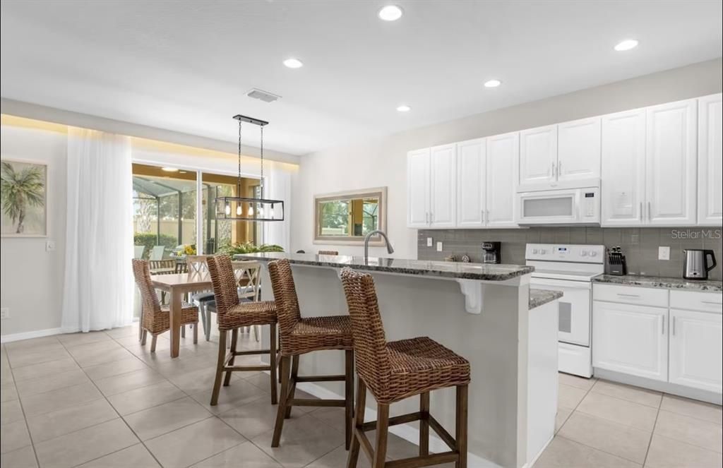 For Sale: $679,900 (6 beds, 5 baths, 3136 Square Feet)