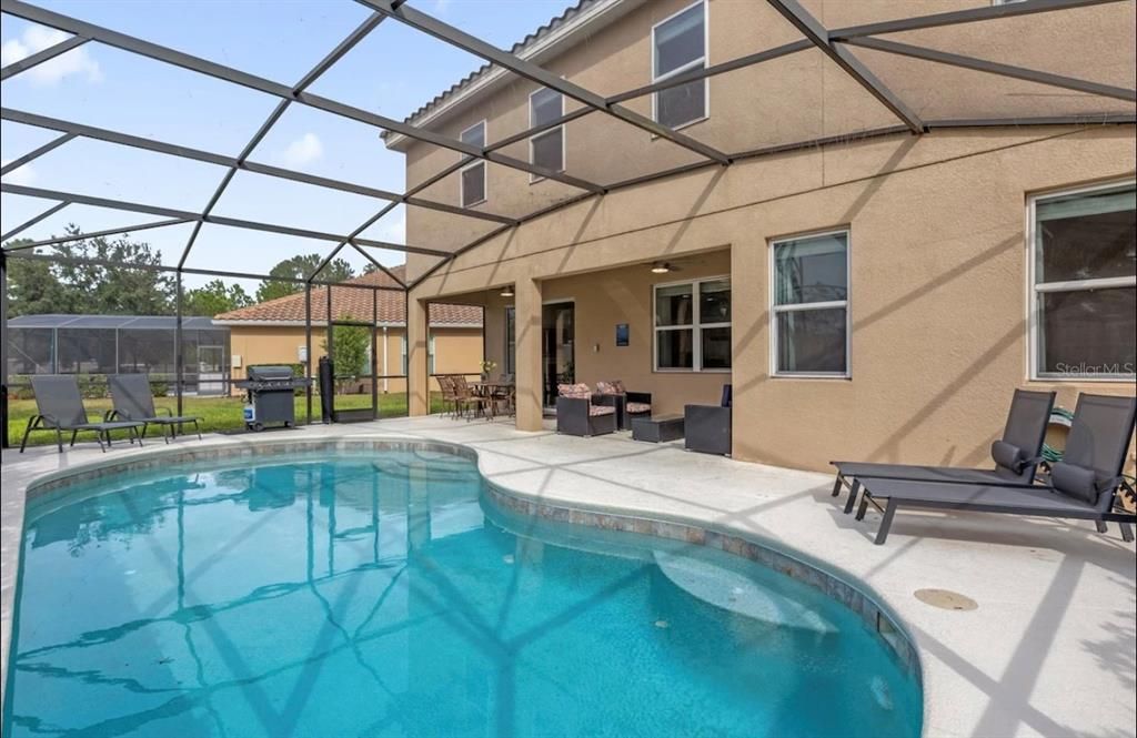 For Sale: $679,900 (6 beds, 5 baths, 3136 Square Feet)