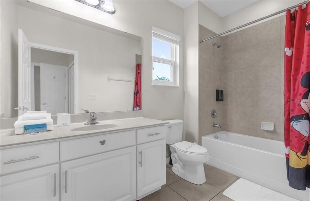 For Sale: $679,900 (6 beds, 5 baths, 3136 Square Feet)