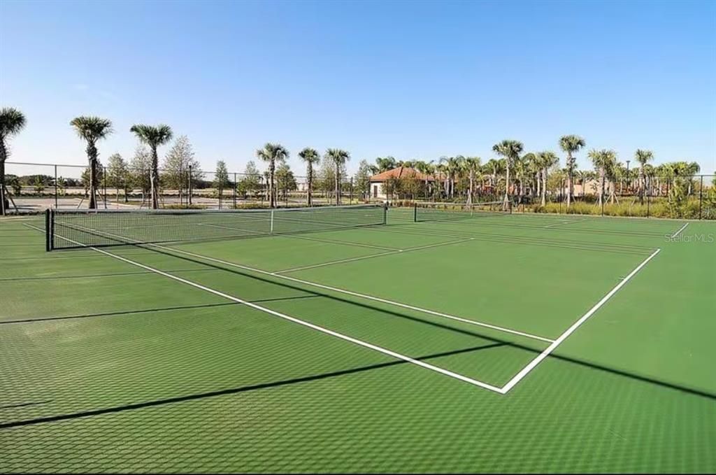 For Sale: $679,900 (6 beds, 5 baths, 3136 Square Feet)