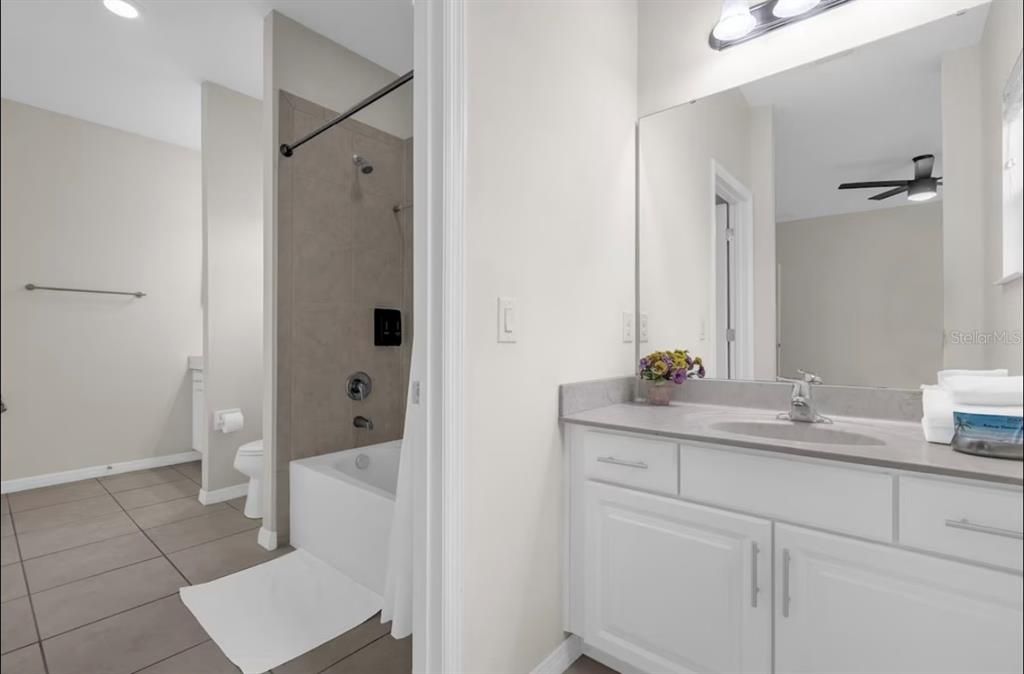 For Sale: $679,900 (6 beds, 5 baths, 3136 Square Feet)