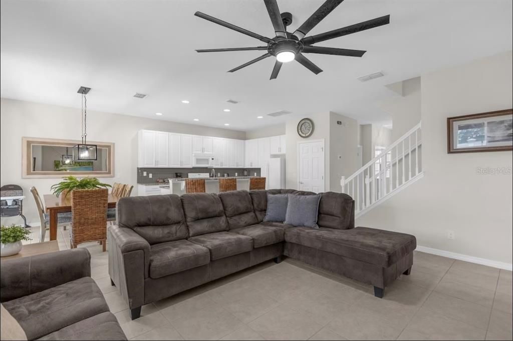 For Sale: $679,900 (6 beds, 5 baths, 3136 Square Feet)