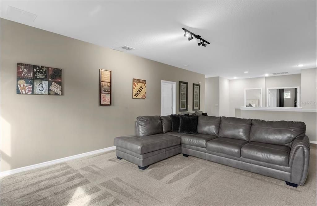 For Sale: $679,900 (6 beds, 5 baths, 3136 Square Feet)