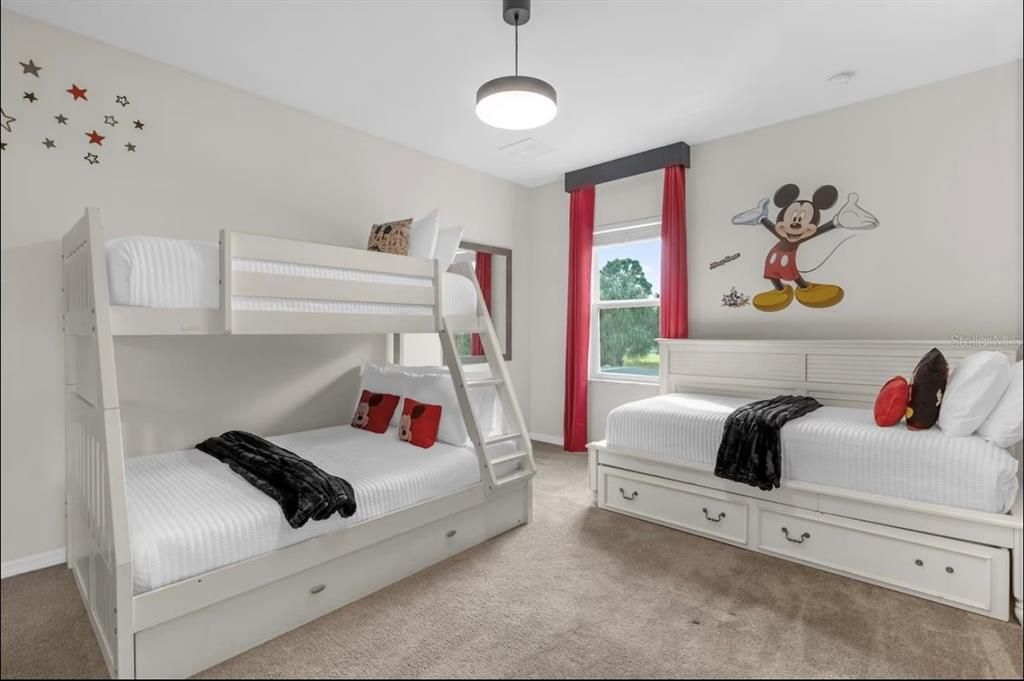 For Sale: $679,900 (6 beds, 5 baths, 3136 Square Feet)