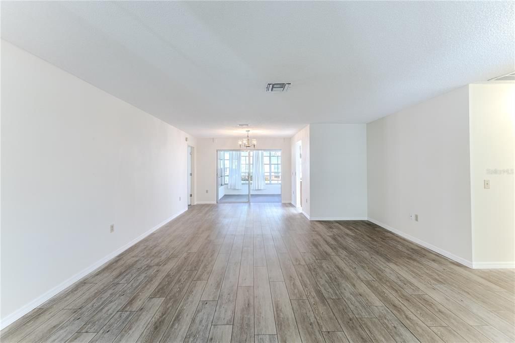 For Sale: $245,000 (2 beds, 2 baths, 1468 Square Feet)