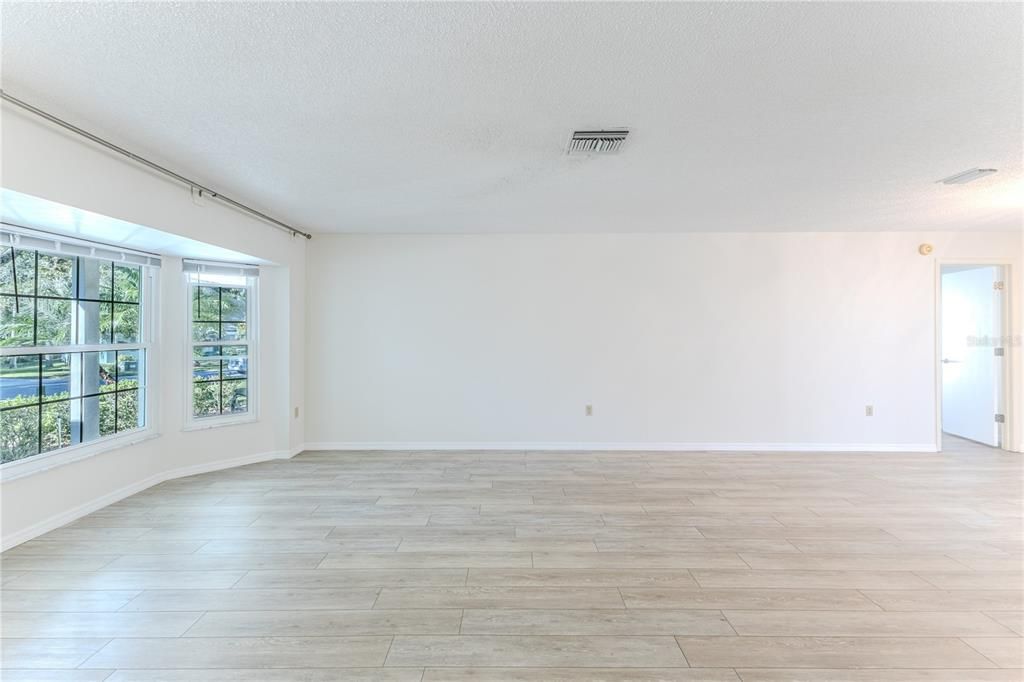 For Sale: $245,000 (2 beds, 2 baths, 1468 Square Feet)