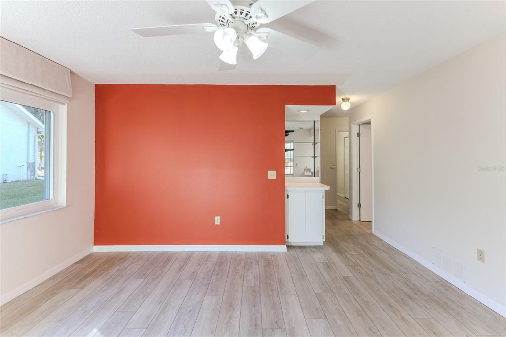 For Sale: $245,000 (2 beds, 2 baths, 1468 Square Feet)