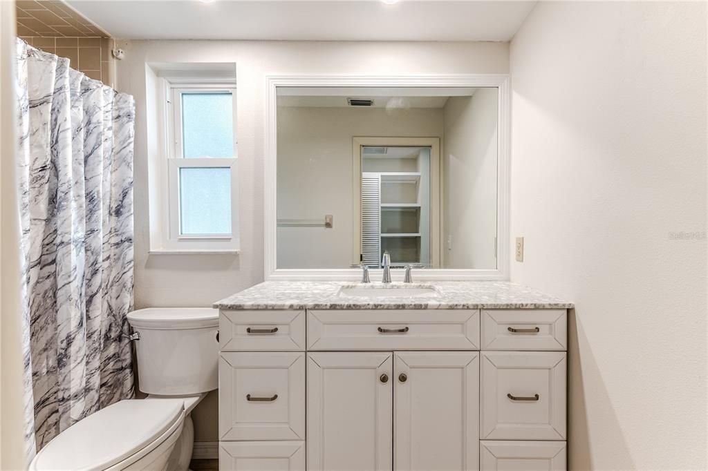 For Sale: $245,000 (2 beds, 2 baths, 1468 Square Feet)