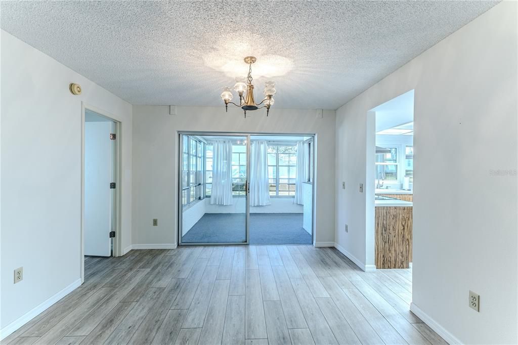 For Sale: $245,000 (2 beds, 2 baths, 1468 Square Feet)