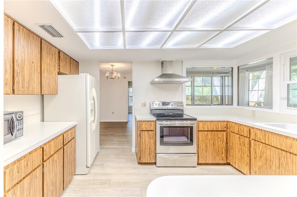 For Sale: $245,000 (2 beds, 2 baths, 1468 Square Feet)