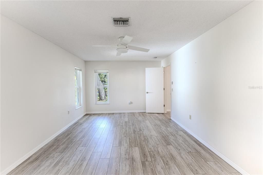 For Sale: $245,000 (2 beds, 2 baths, 1468 Square Feet)