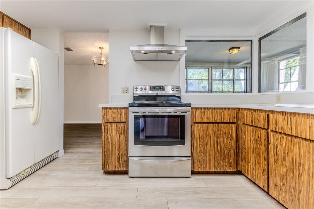 For Sale: $245,000 (2 beds, 2 baths, 1468 Square Feet)