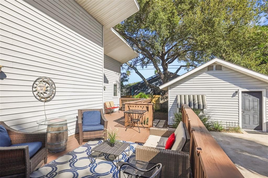 合同活跃: $650,000 (2 贝兹, 2 浴室, 1688 平方英尺)