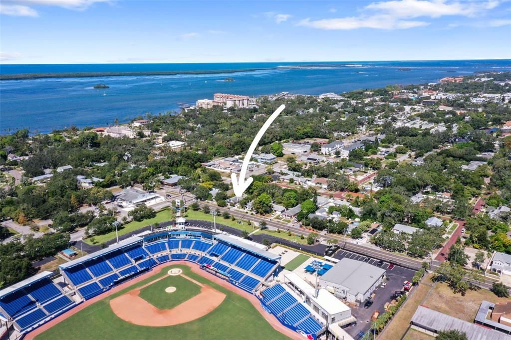 合同活跃: $650,000 (2 贝兹, 2 浴室, 1688 平方英尺)