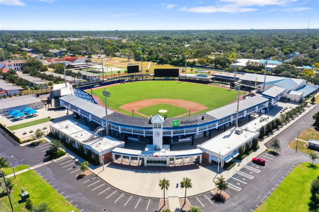 合同活跃: $650,000 (2 贝兹, 2 浴室, 1688 平方英尺)