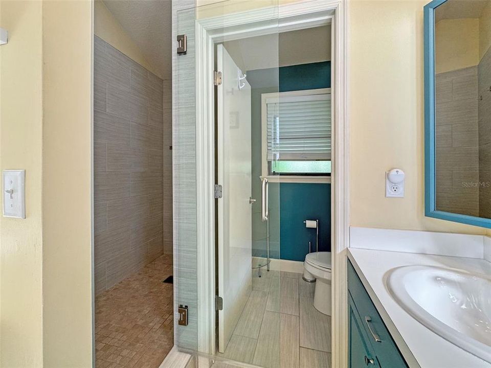 合同活跃: $650,000 (2 贝兹, 2 浴室, 1688 平方英尺)