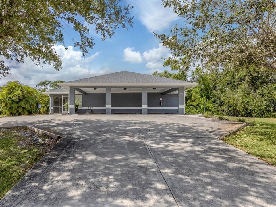 На продажу: $149,999 (2 спален, 2 ванн, 1087 Квадратных фут)