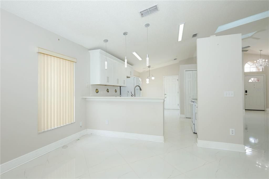 Active With Contract: $415,000 (3 beds, 2 baths, 1522 Square Feet)