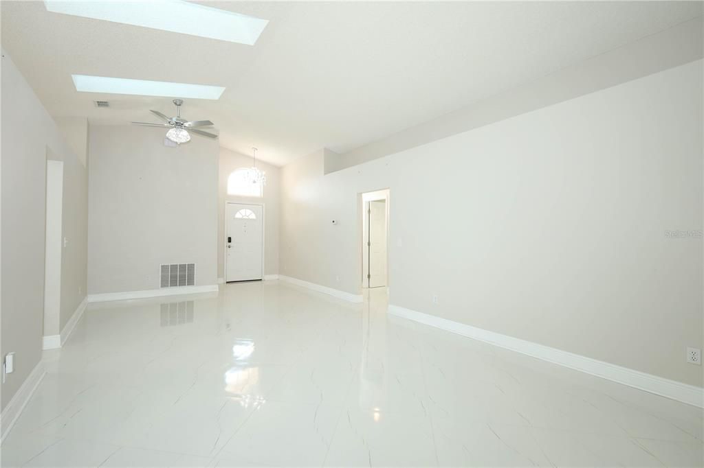 Active With Contract: $415,000 (3 beds, 2 baths, 1522 Square Feet)