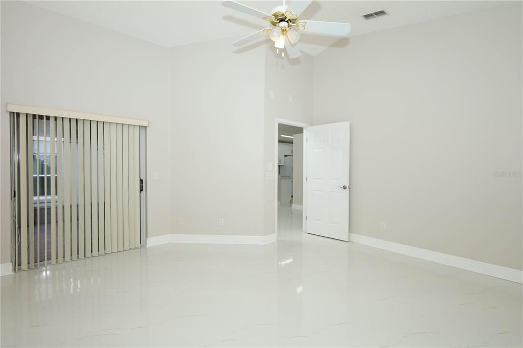 Active With Contract: $415,000 (3 beds, 2 baths, 1522 Square Feet)