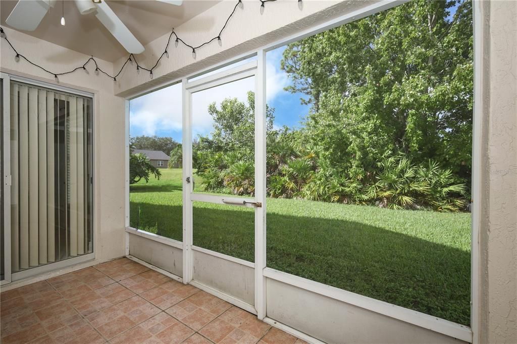 Active With Contract: $415,000 (3 beds, 2 baths, 1522 Square Feet)